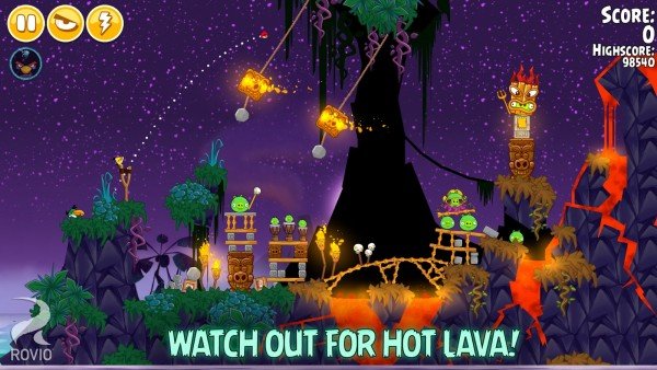 愤怒的小鸟季节版无限道具修改版v6.6.2下载图3: